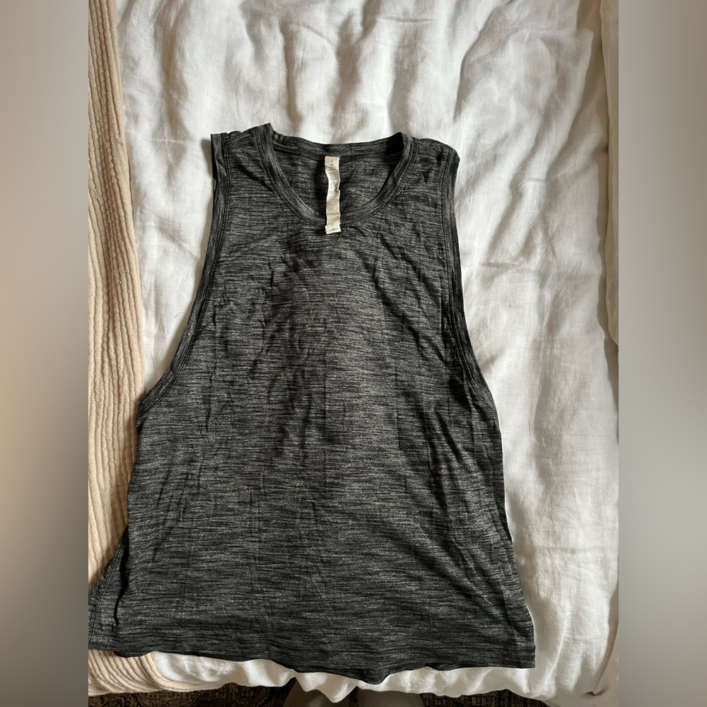 Lululemon muscle tank